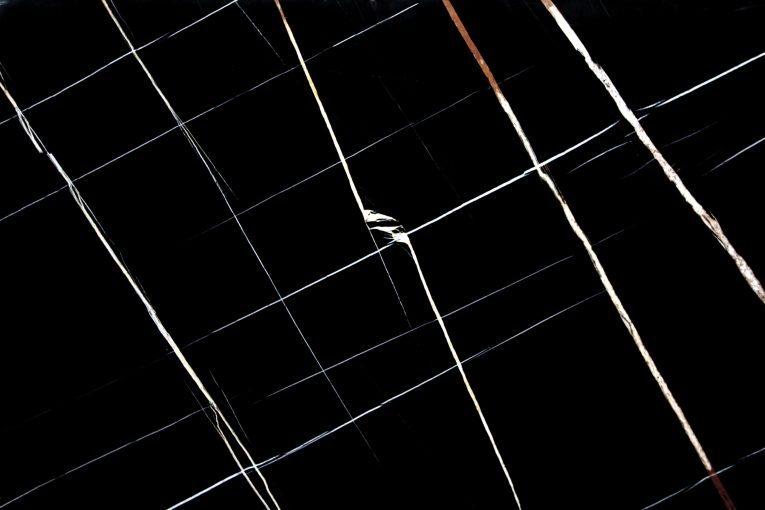 NOIR SAHARA marble